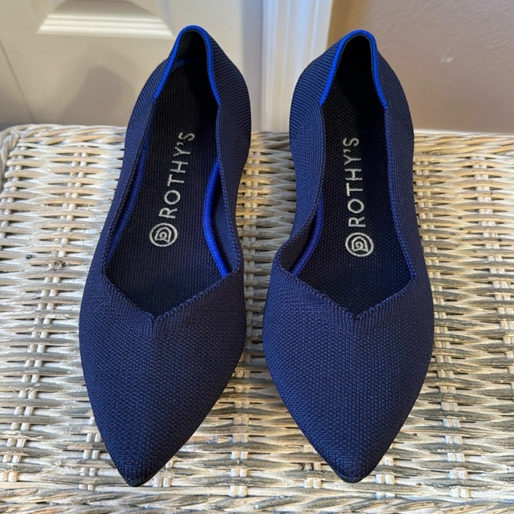 Rothy’s The Point Flats In Navy EUC • Size 9